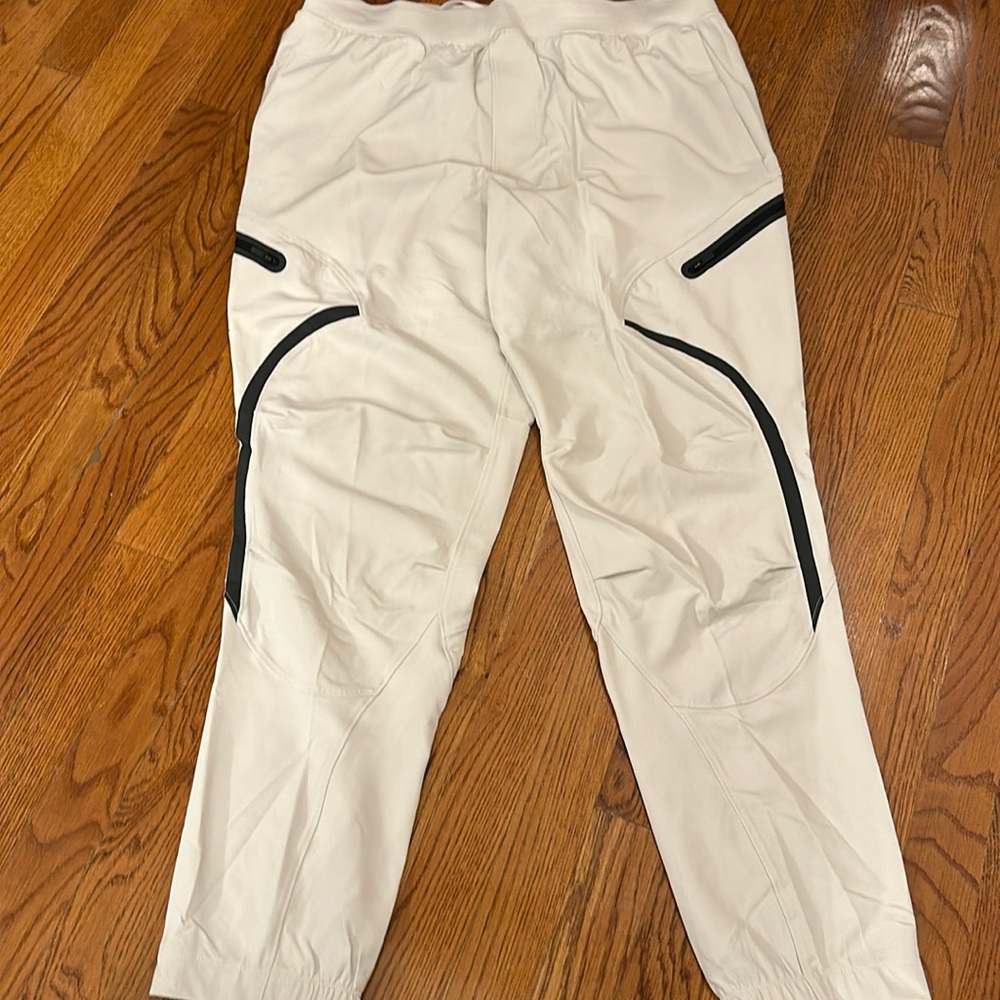 New Under Armour Unstoppable Cargo Pants XL